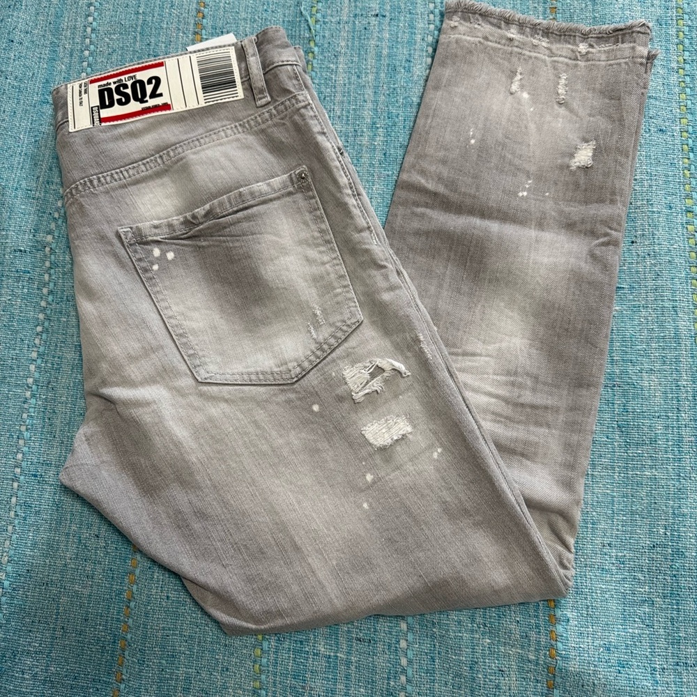 DSQUARED Gray Skinny Distressed Jeans .. 
new without tags